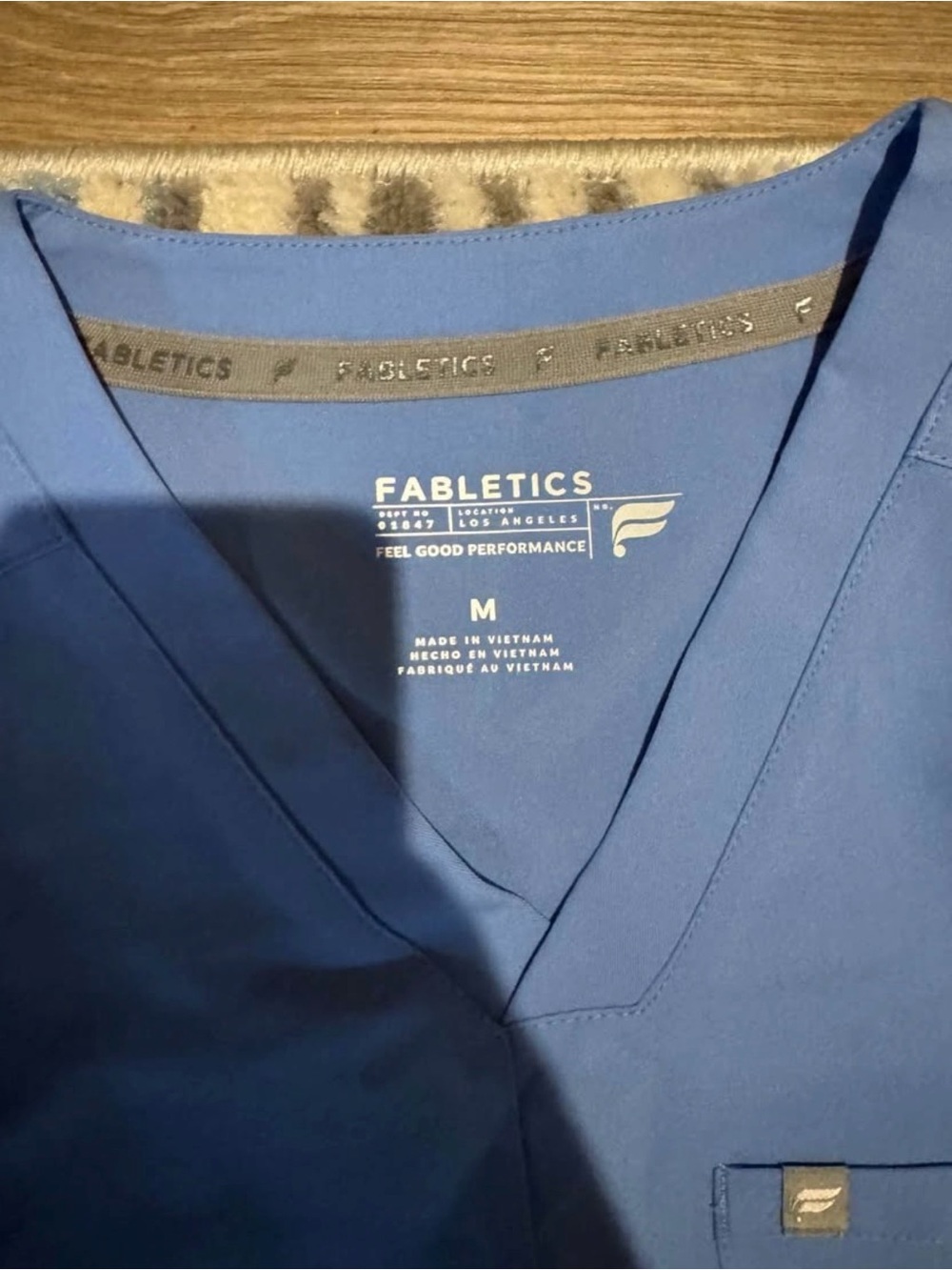 Fabletics Woman scrub set